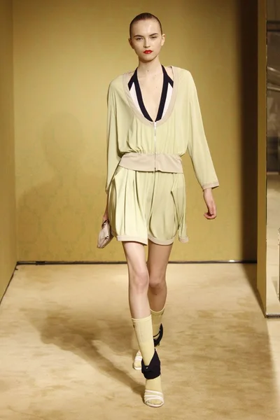 Look 5